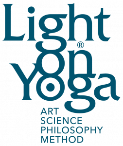 light-on-yoga_NEU